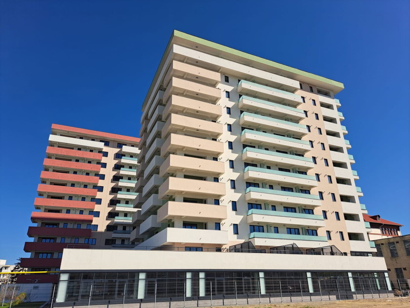 PODU ROS, APARTAMENT CU O CAMERA DECOMANDAT, MUTARE IMEDIATA — fotografia 1