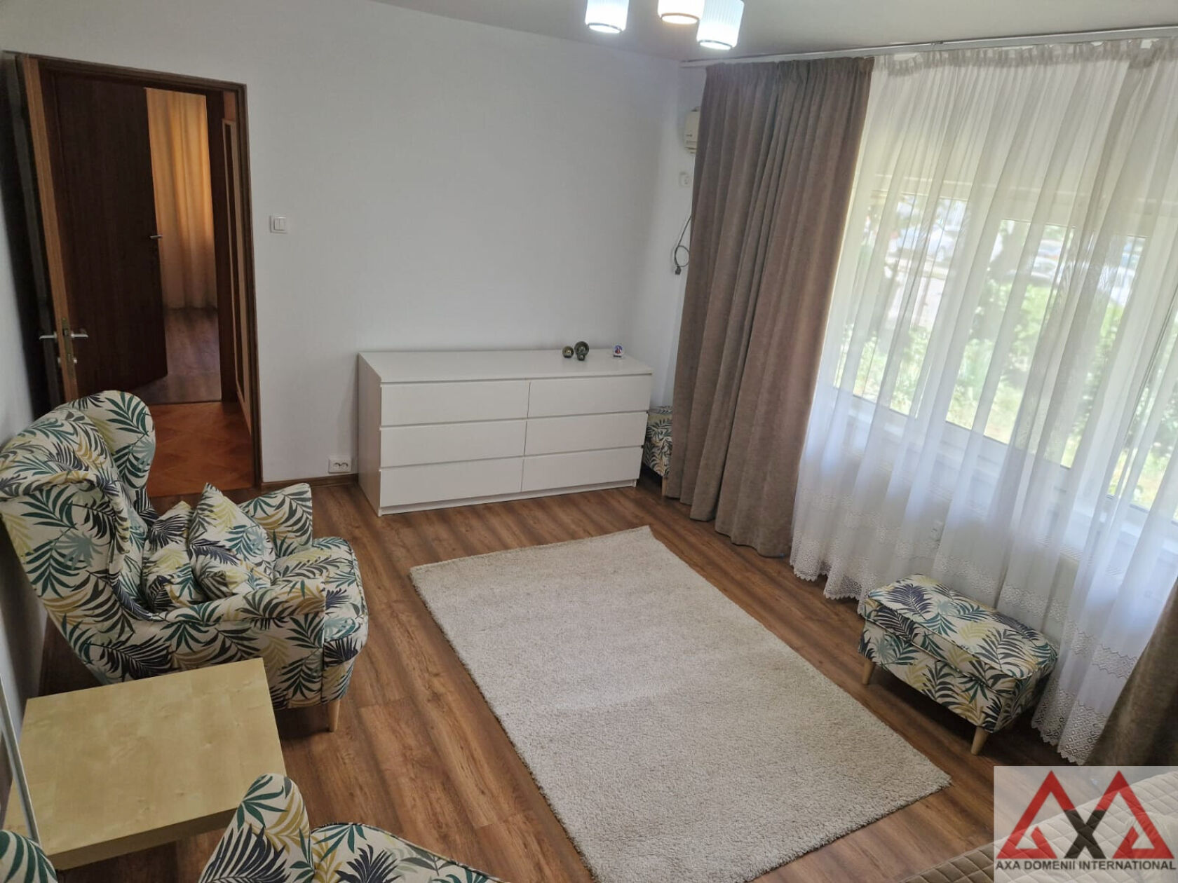 Închiriere 2 camere Tineretului - Pridvorului - mobilat, utilat — fotografia 1