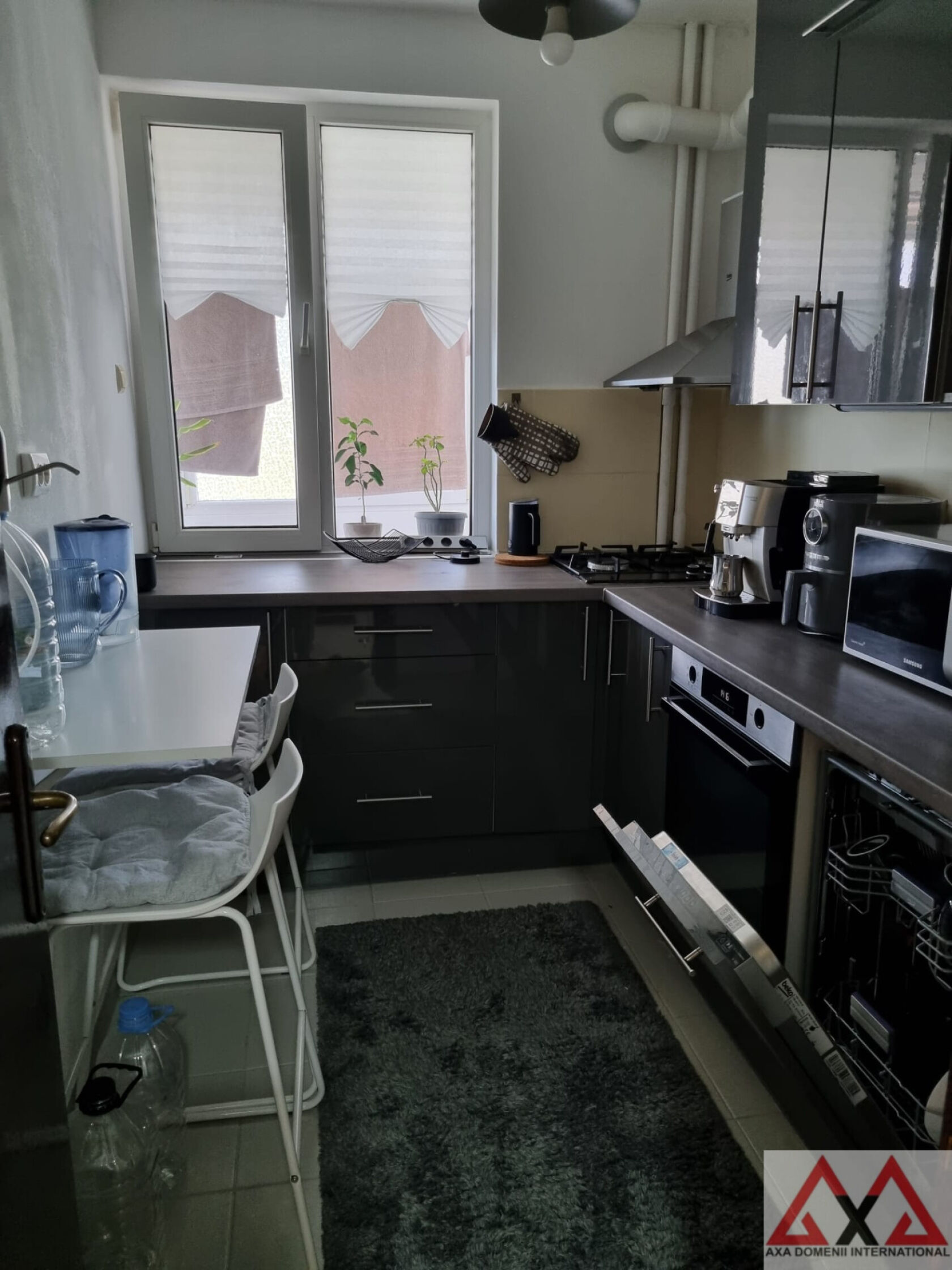 Inchiriere 2 camere Calea Grivitei - metrou Basarab - mobilat, utilat complet — fotografia 3