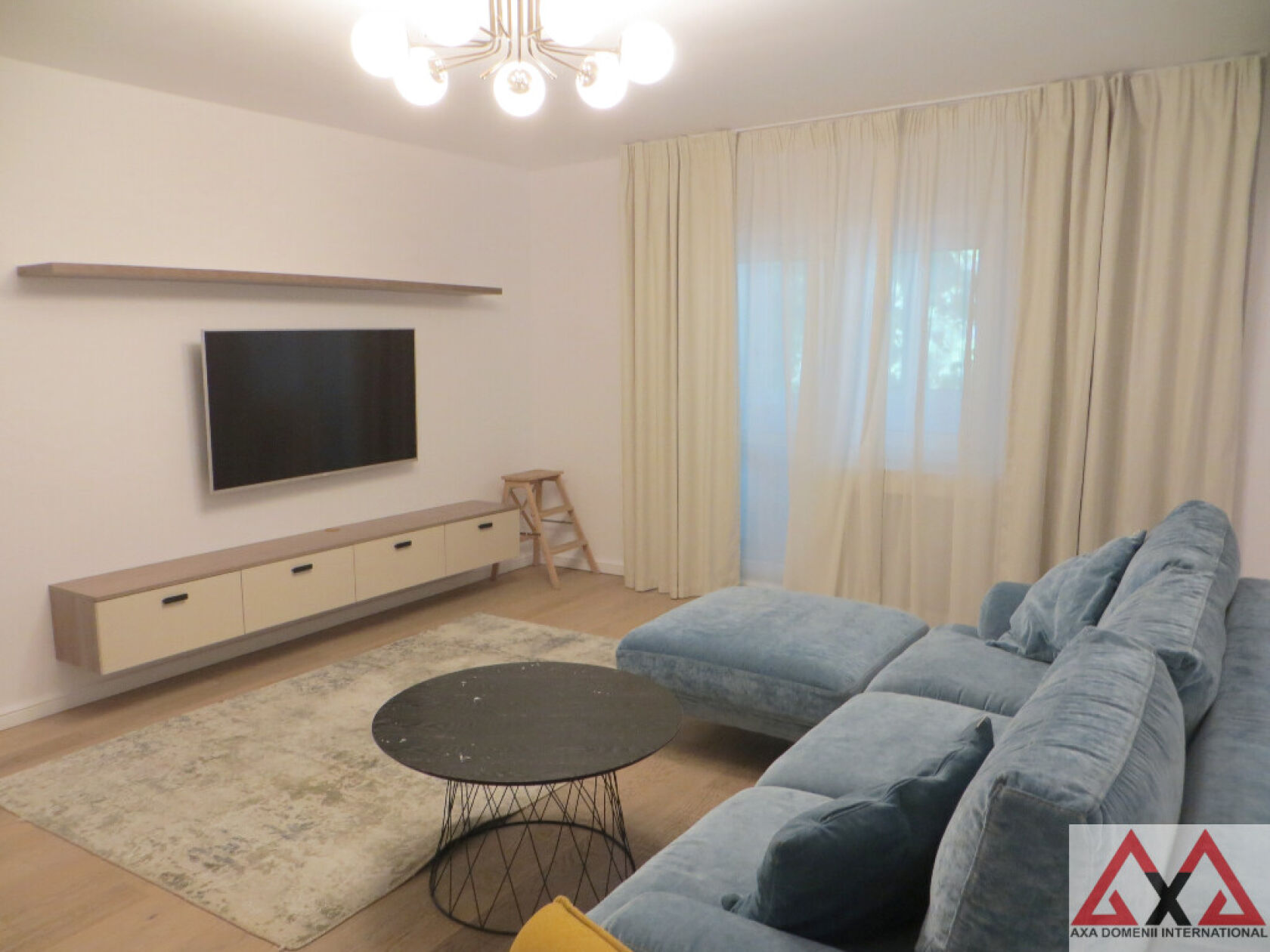 4 camere Decebal - adiacent, etaj 1, centrala termica, loc parcare ADP — fotografia 3
