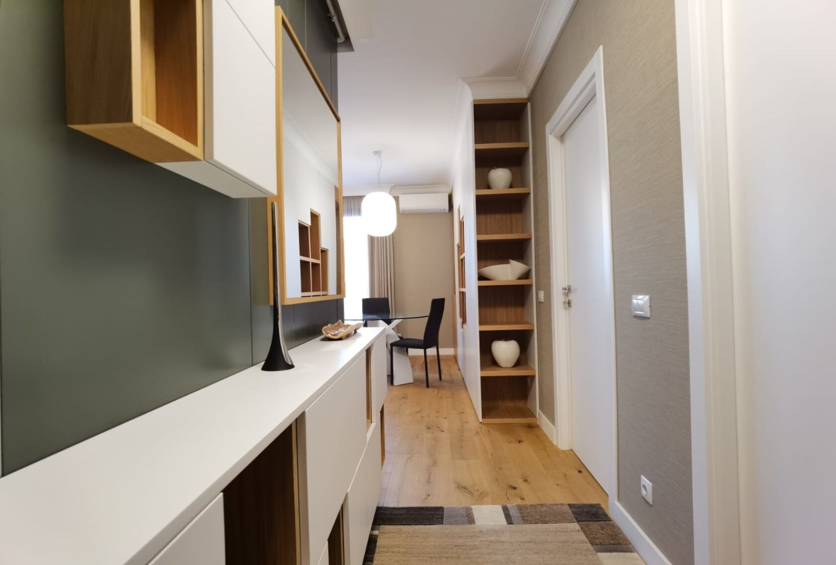 APARTAMENT DE LUX DELEA VECHE CU TERASA DE 25MP + 2 locuri de parcare — fotografia 3