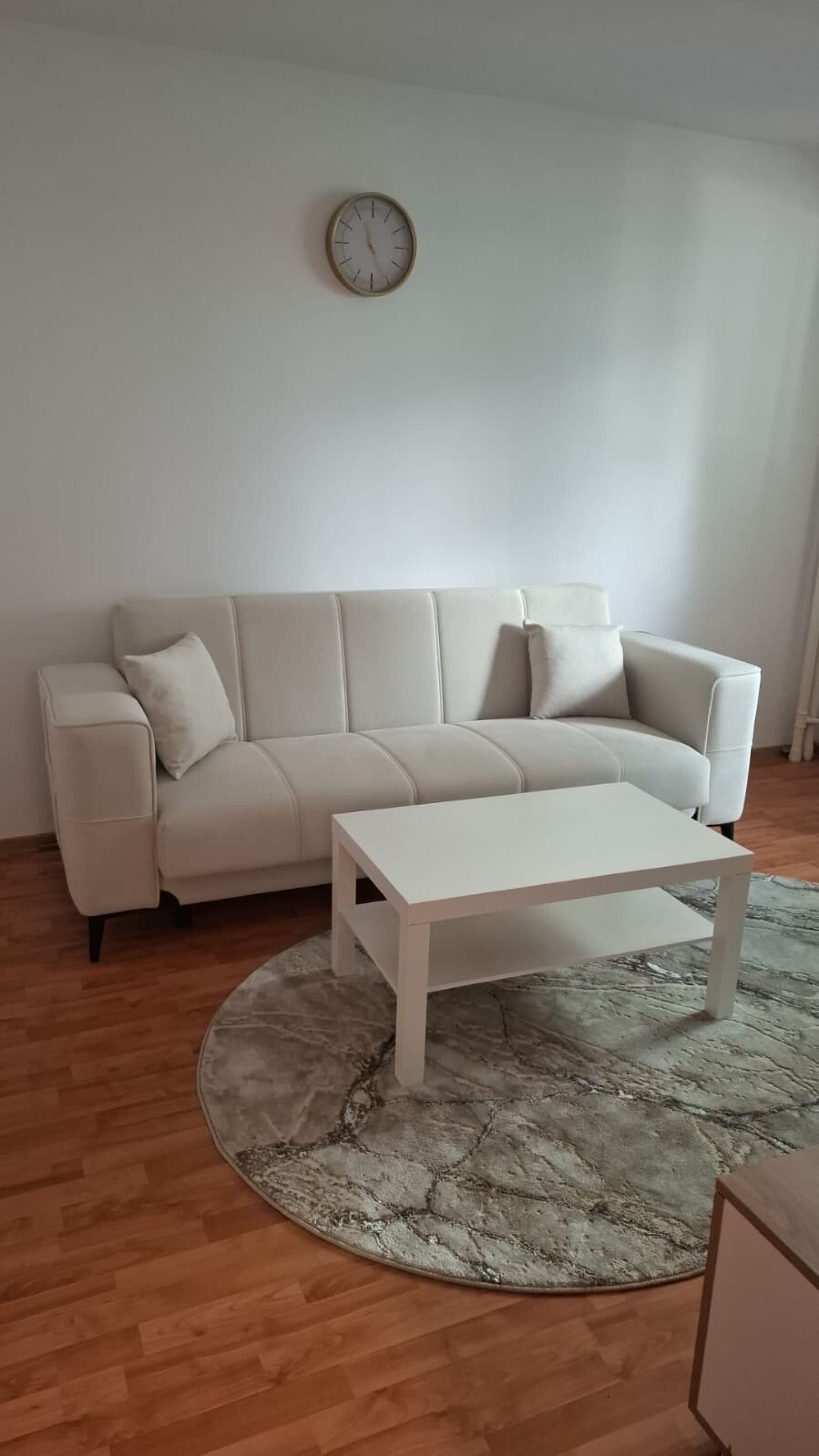 Lacul Tei Circ inchiriere apartament 2 camere — fotografia 1