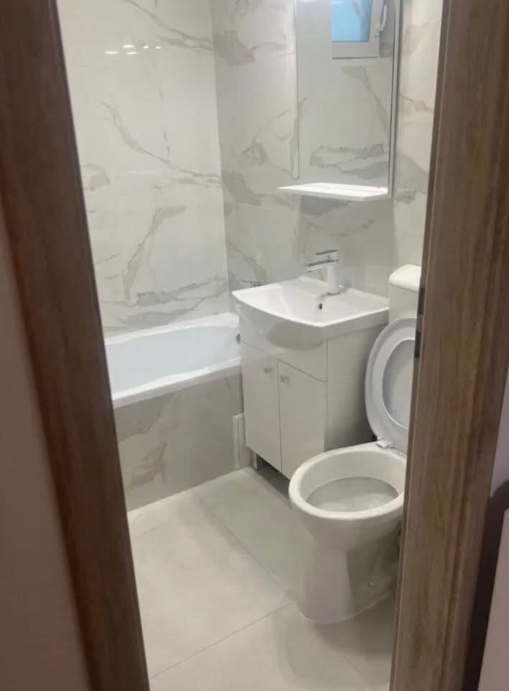 2 camere inchiriere Dristor strada Ramnicu Valcea, decomandat — fotografia 3