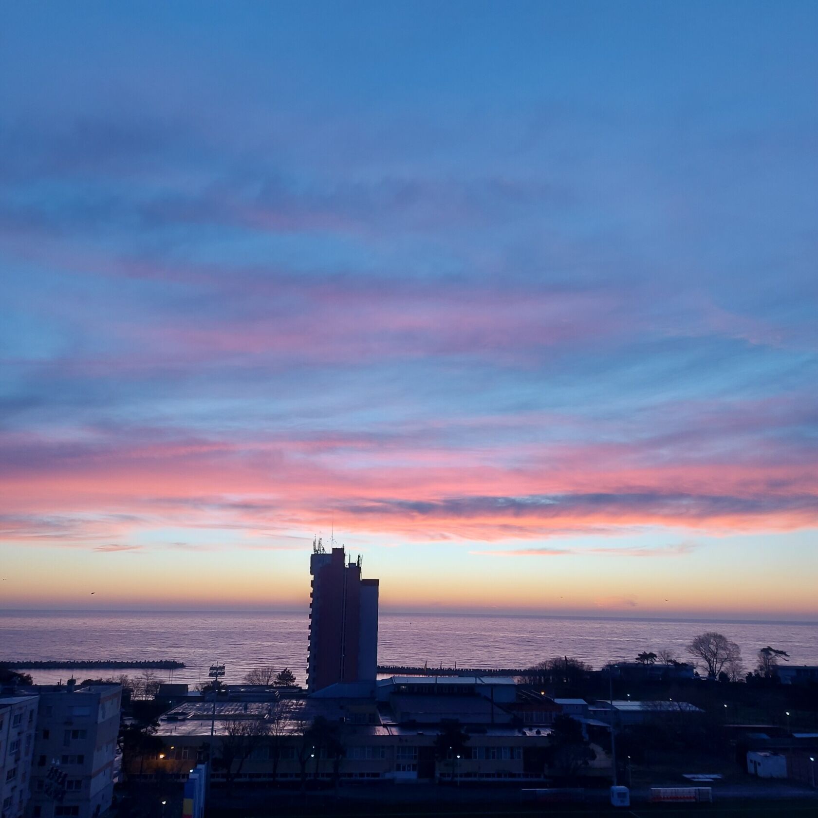 Apartament, 3 camere, Basarab — fotografia 1
