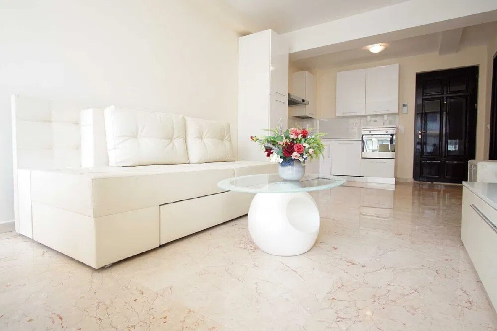 Apartament de inchiriat Lux 2 camere zona Copou-Stadion Emil Alexandrescu — fotografia 3