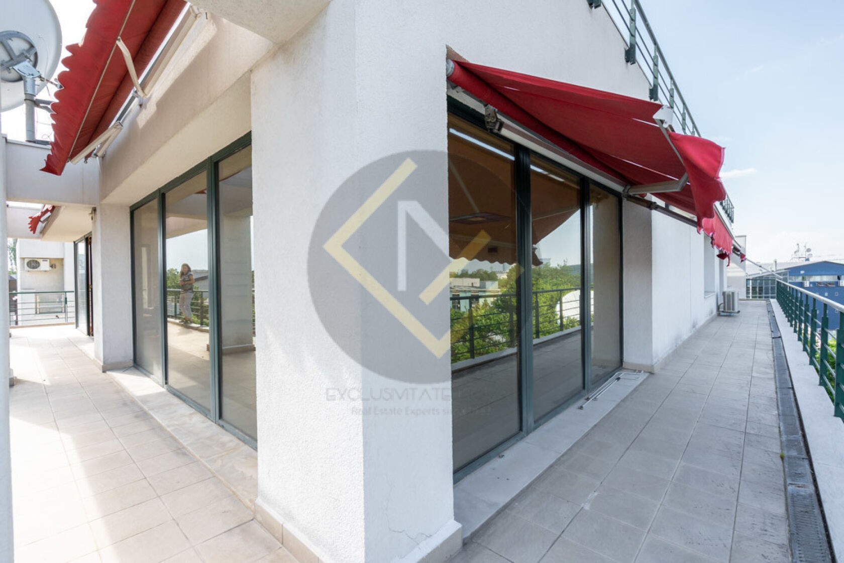 DOROBANTI - Zambaccian - Televiziune - Inchiriere PENTHOUSE — fotografia 3