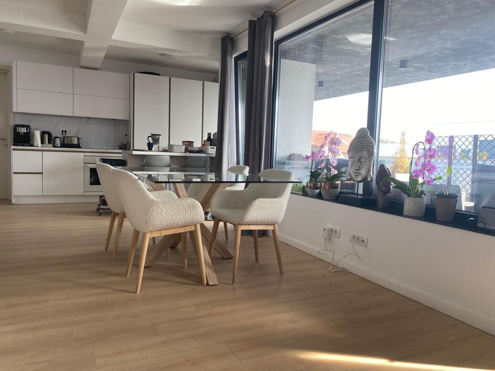 Chirie apartament exclusivist cu 4 camere, lângă Pădurea Băneasa — fotografia 3