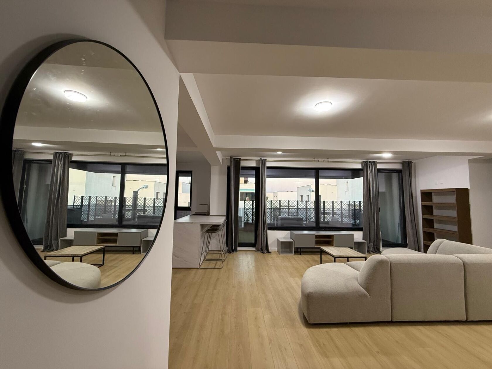 Chirie apartament exclusivist cu 4 camere, lângă Pădurea Băneasa — fotografia 1