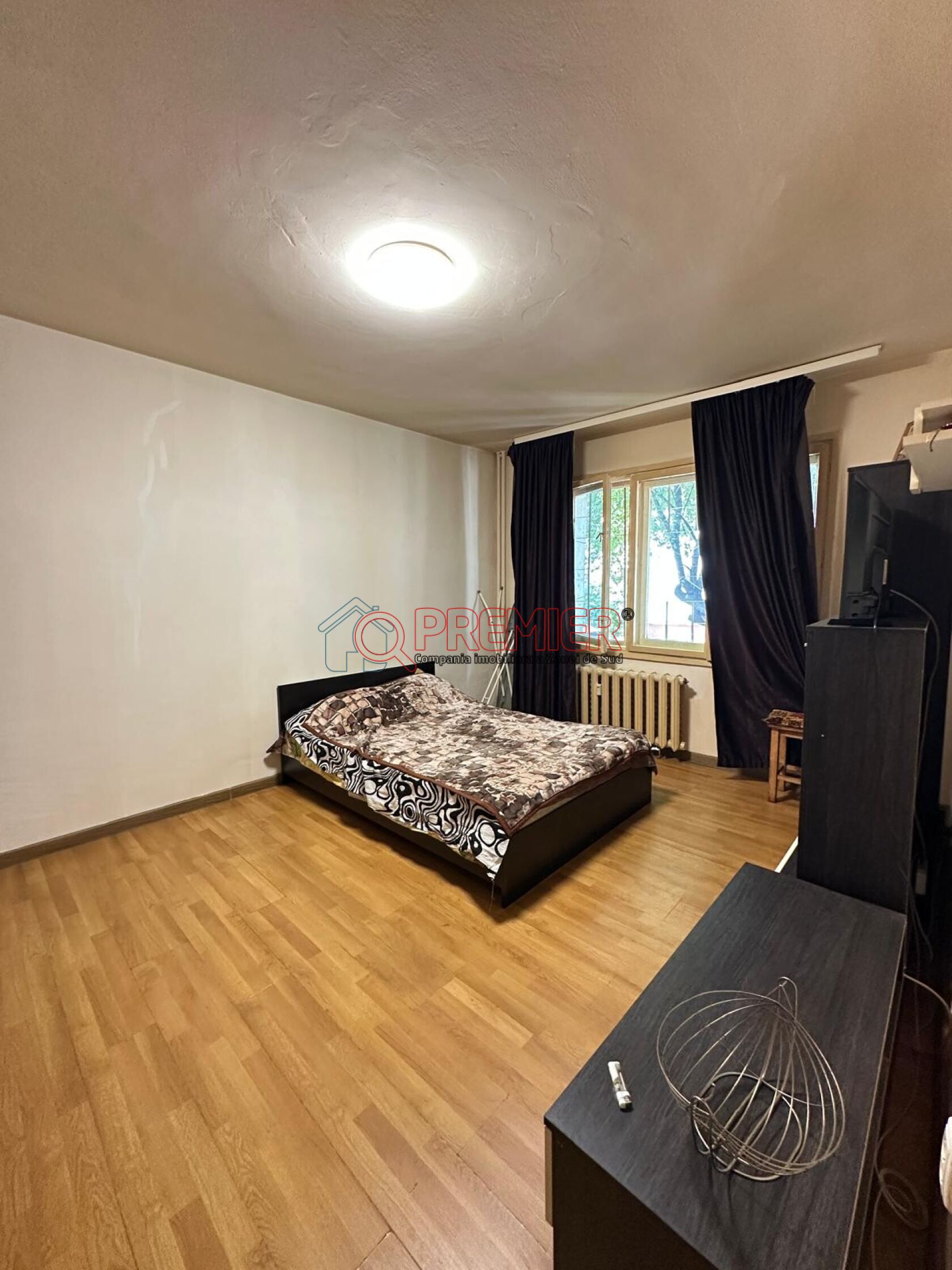 Garsonieră spațioasă | Parter | Mobilată și utilată | Balcon | Sector 4, Tulnici — fotografia 1