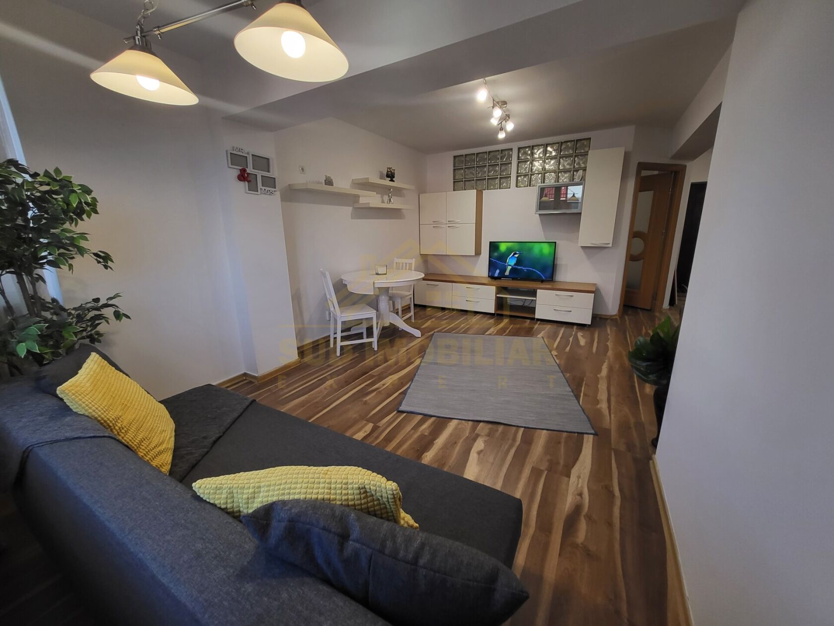 CHIRIE APARTAMENT 3 CAMERE+PARCARE LIDL POPESTI LEORDENI — fotografia 1