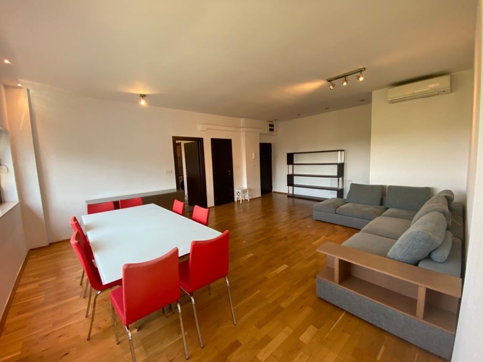 3-room apartment, complex with swimming pool, natura residence, baneasa — fotografia 3
