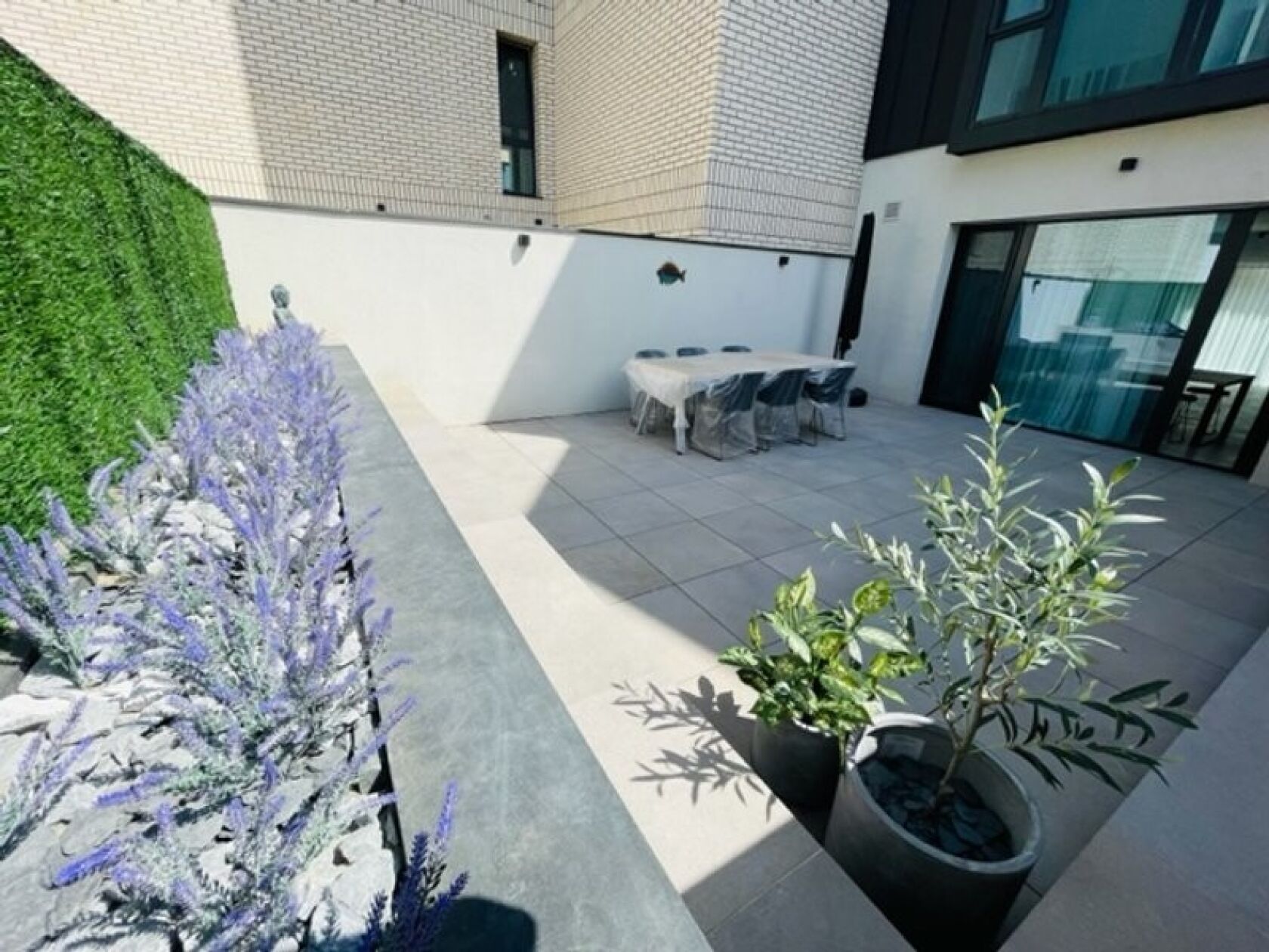 townhouse in secure complex with park and common facilities — fotografia 2