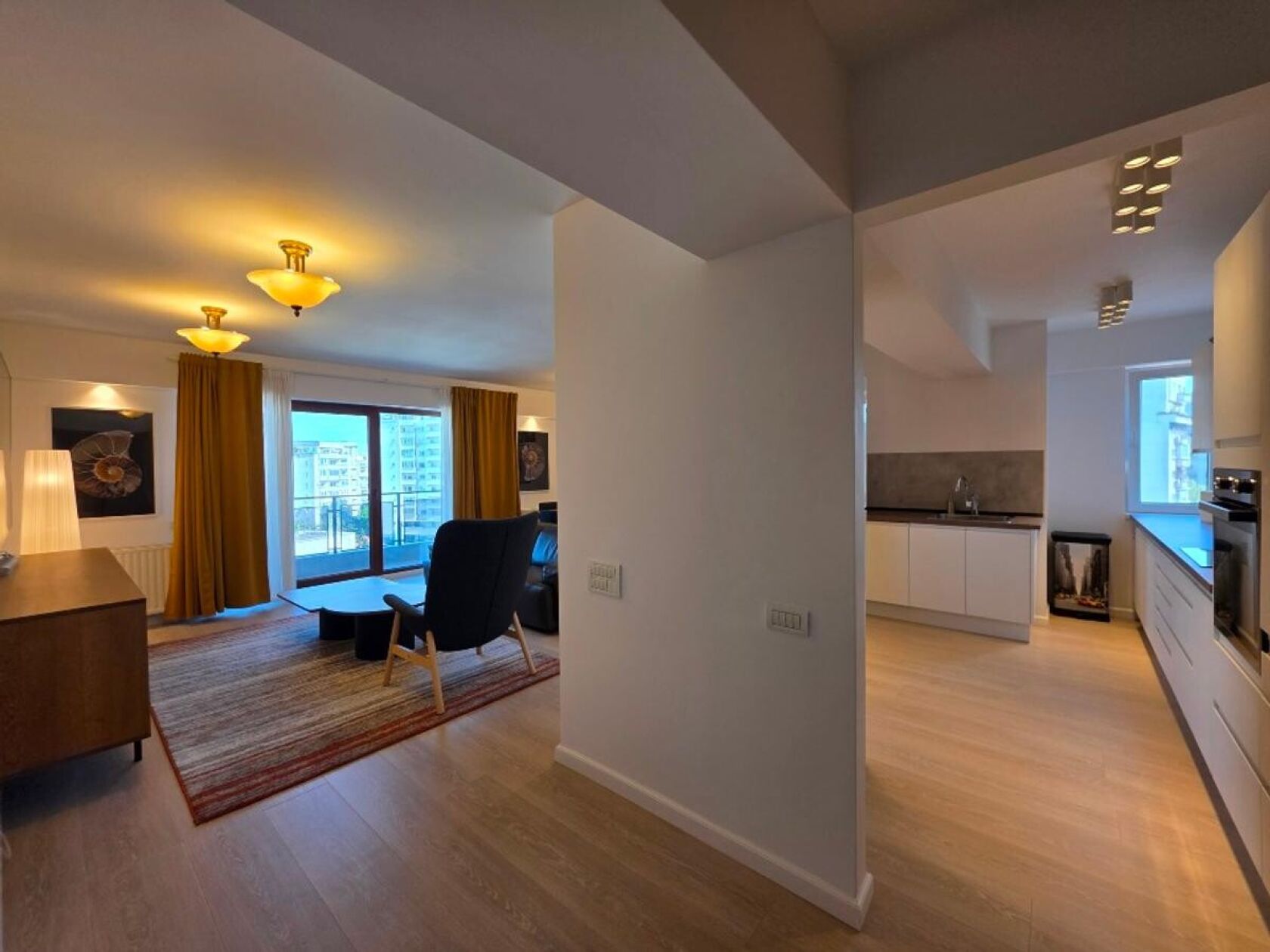 4-room apartment, piata alba iulia area — fotografia 3