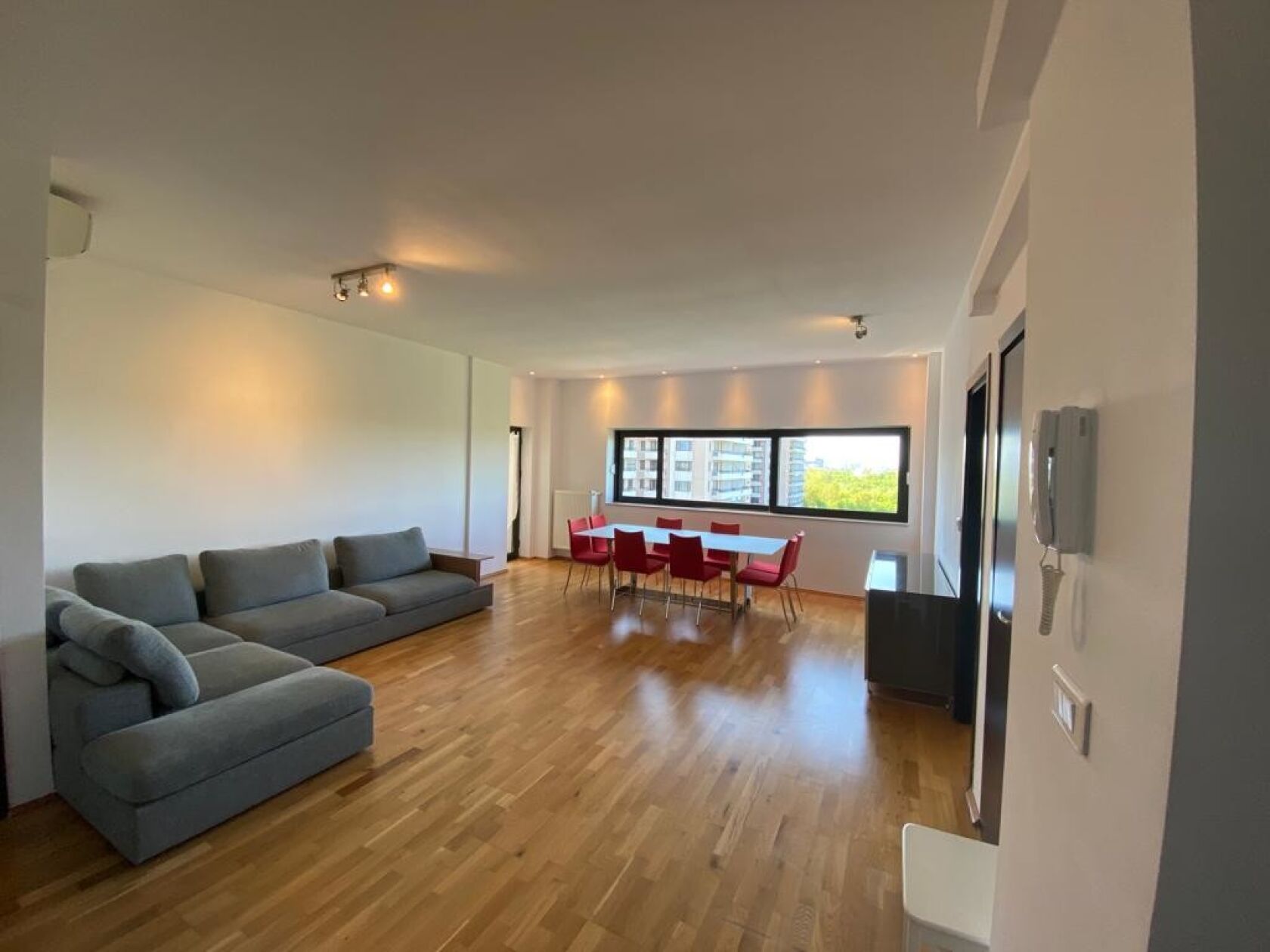 3-room apartment, complex with swimming pool, natura residence, baneasa — fotografia 2