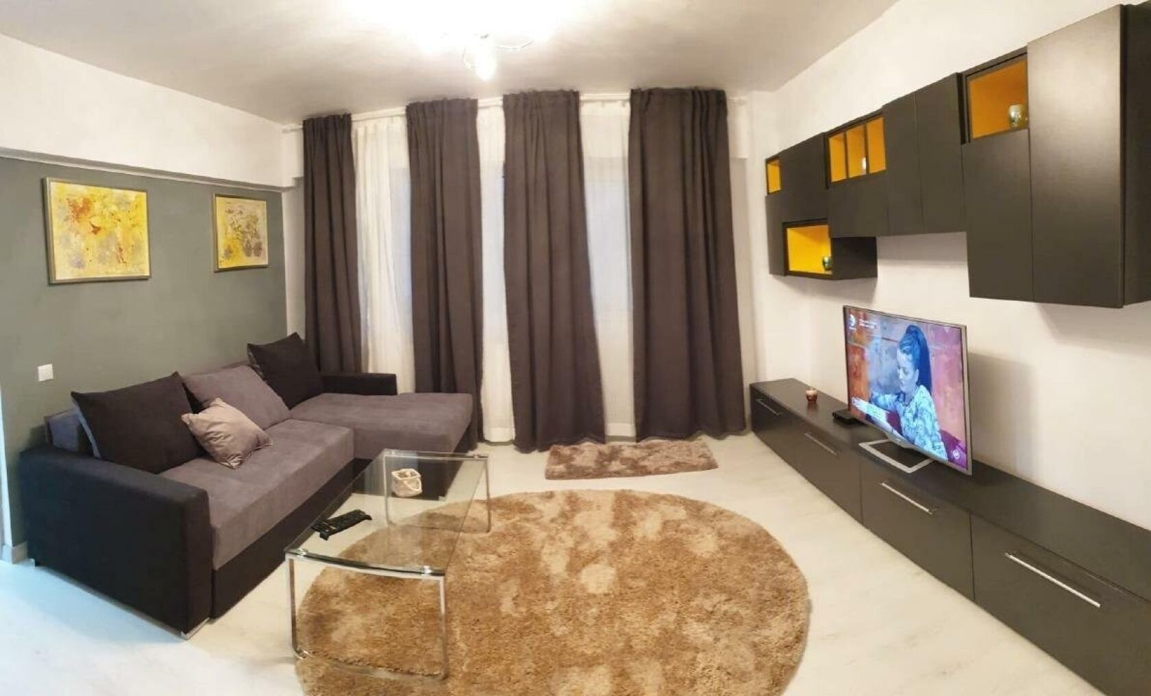apartament 4 camere, zona piata romana — fotografia 1