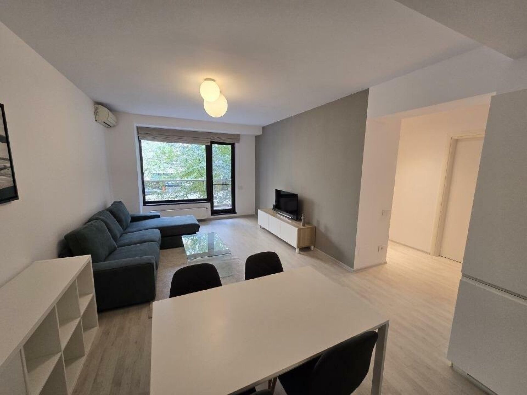 apartament 2 camere | balcon | loc parcare | zona baneasa — fotografia 1