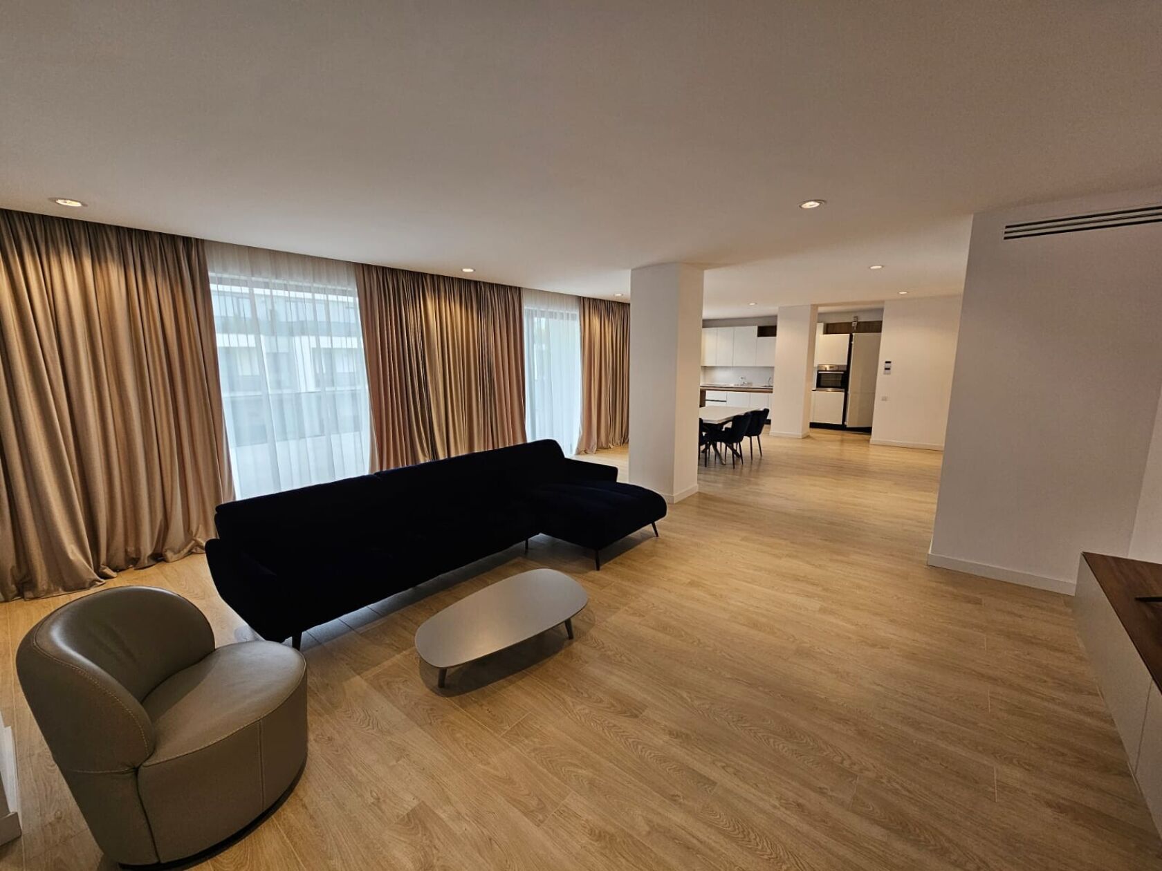 penthouse 4 camere, residence5, parcare subterana, curte interioara, paza — fotografia 3