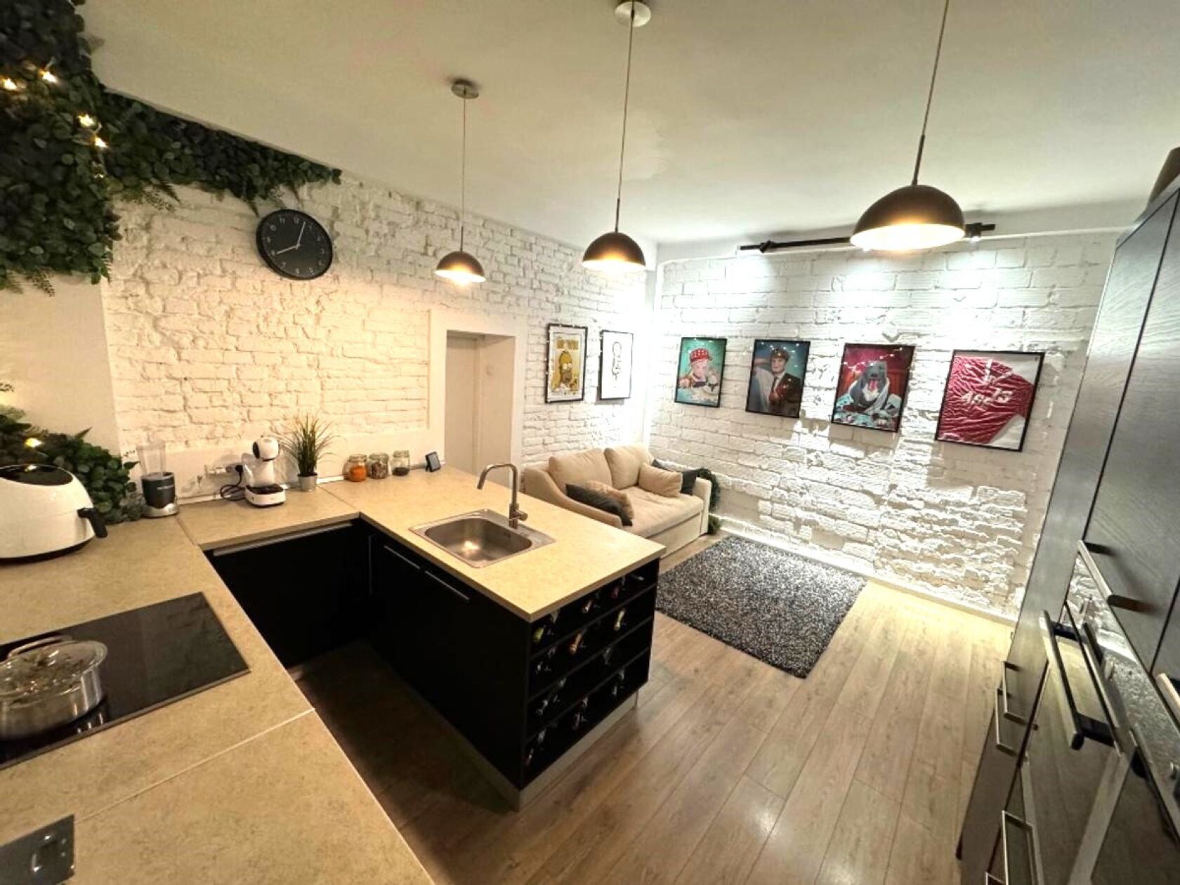 apartament 2 camere, imobil cu arhitectura frumoasa, zona piata romana — fotografia 1
