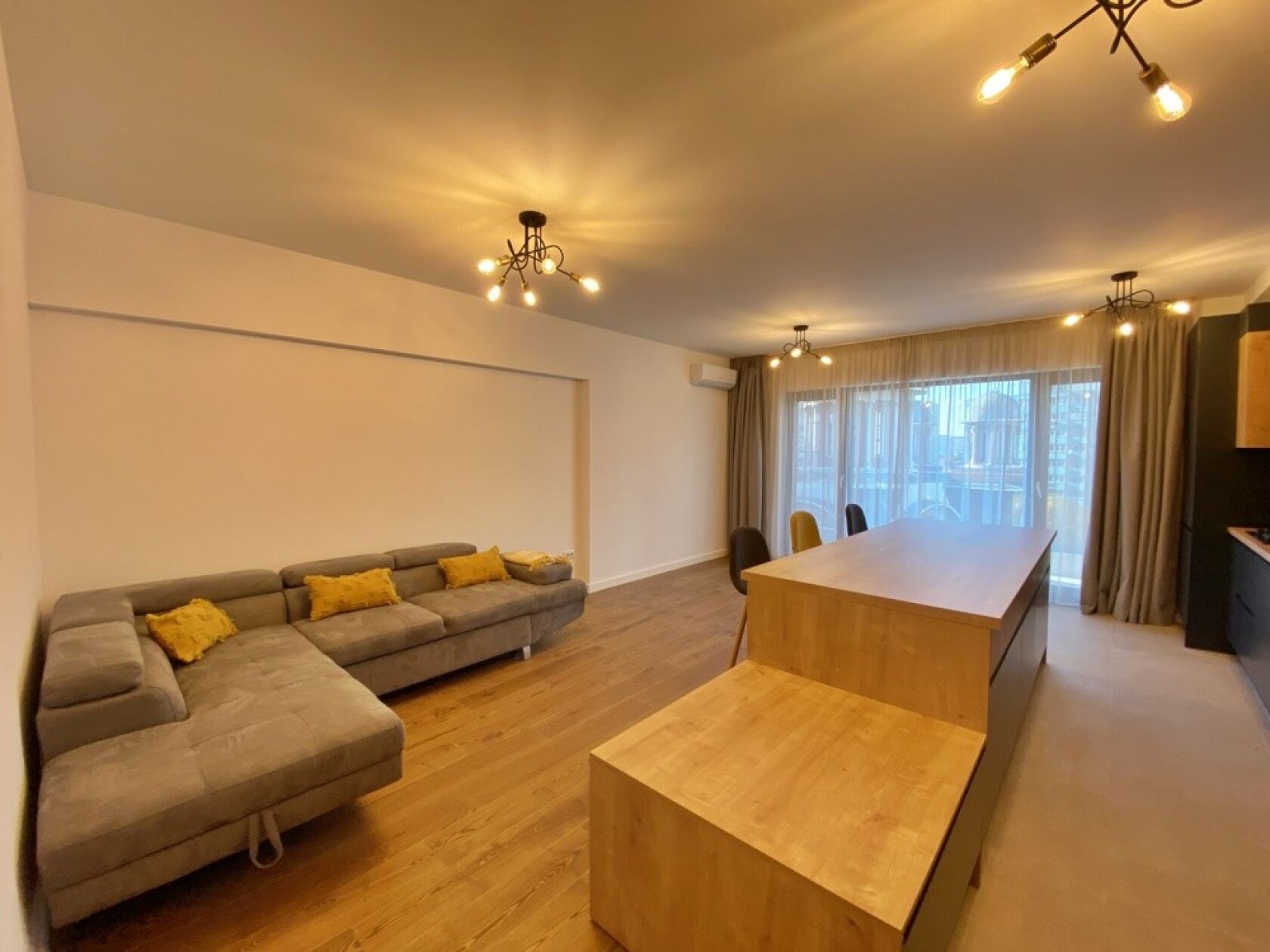 3-room apartment, with terrace and parking, piata victoriei area — fotografia 1