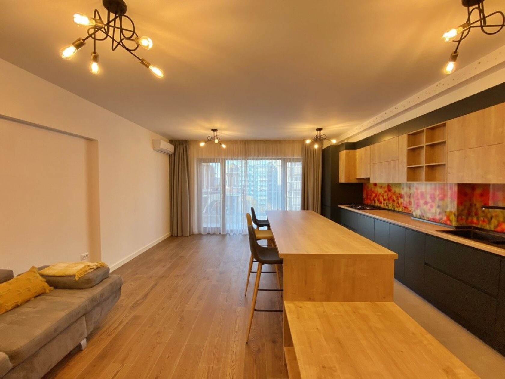 3-room apartment, with terrace and parking, piata victoriei area — fotografia 3