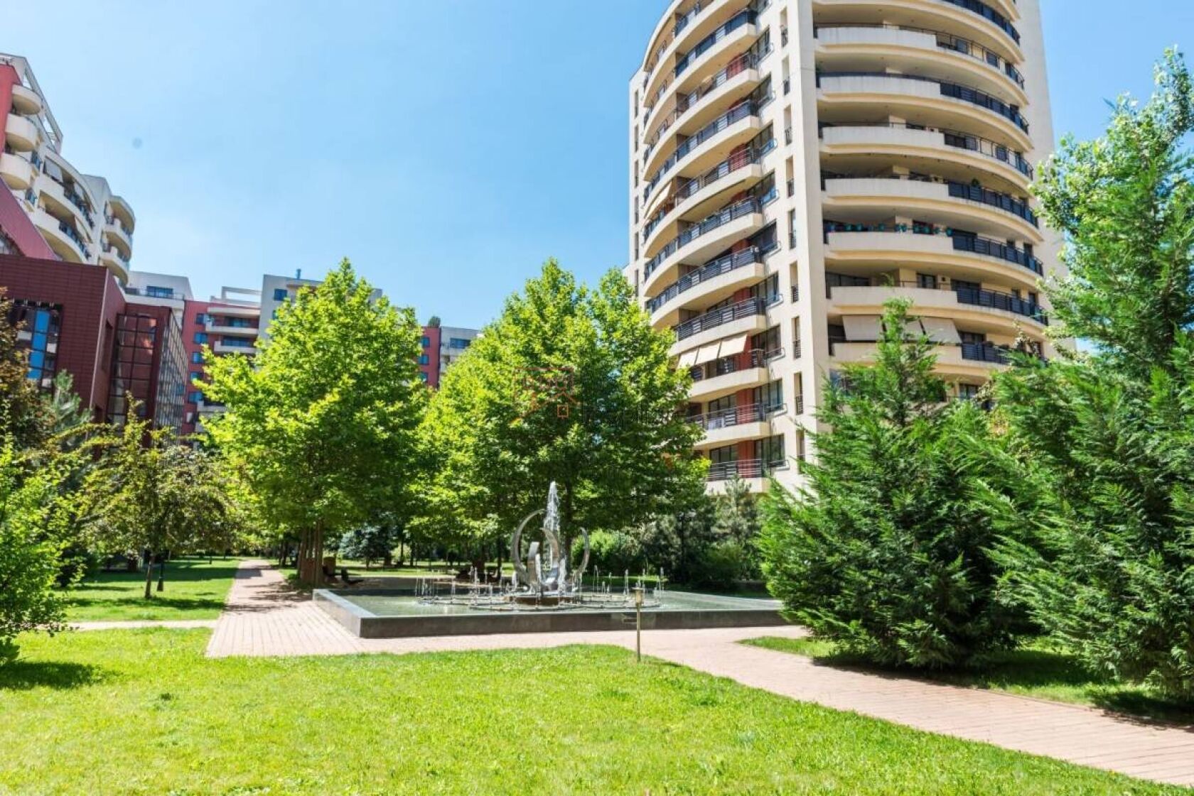 apartament 3 camere, central park, garaj, terasa — fotografia 1