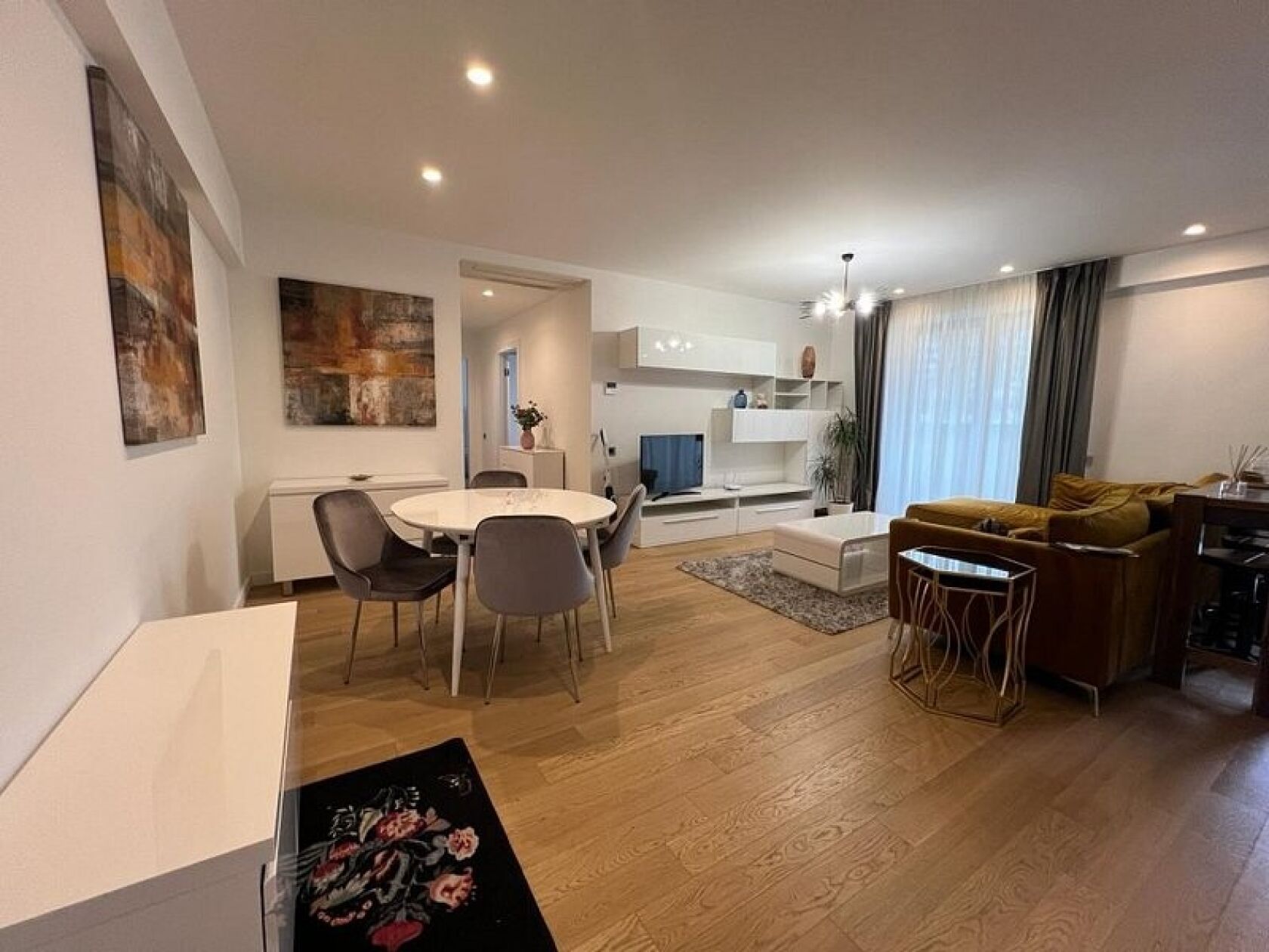 3-room apartment | sală de sport & piscină in complex | aviaţiei towers — fotografia 1