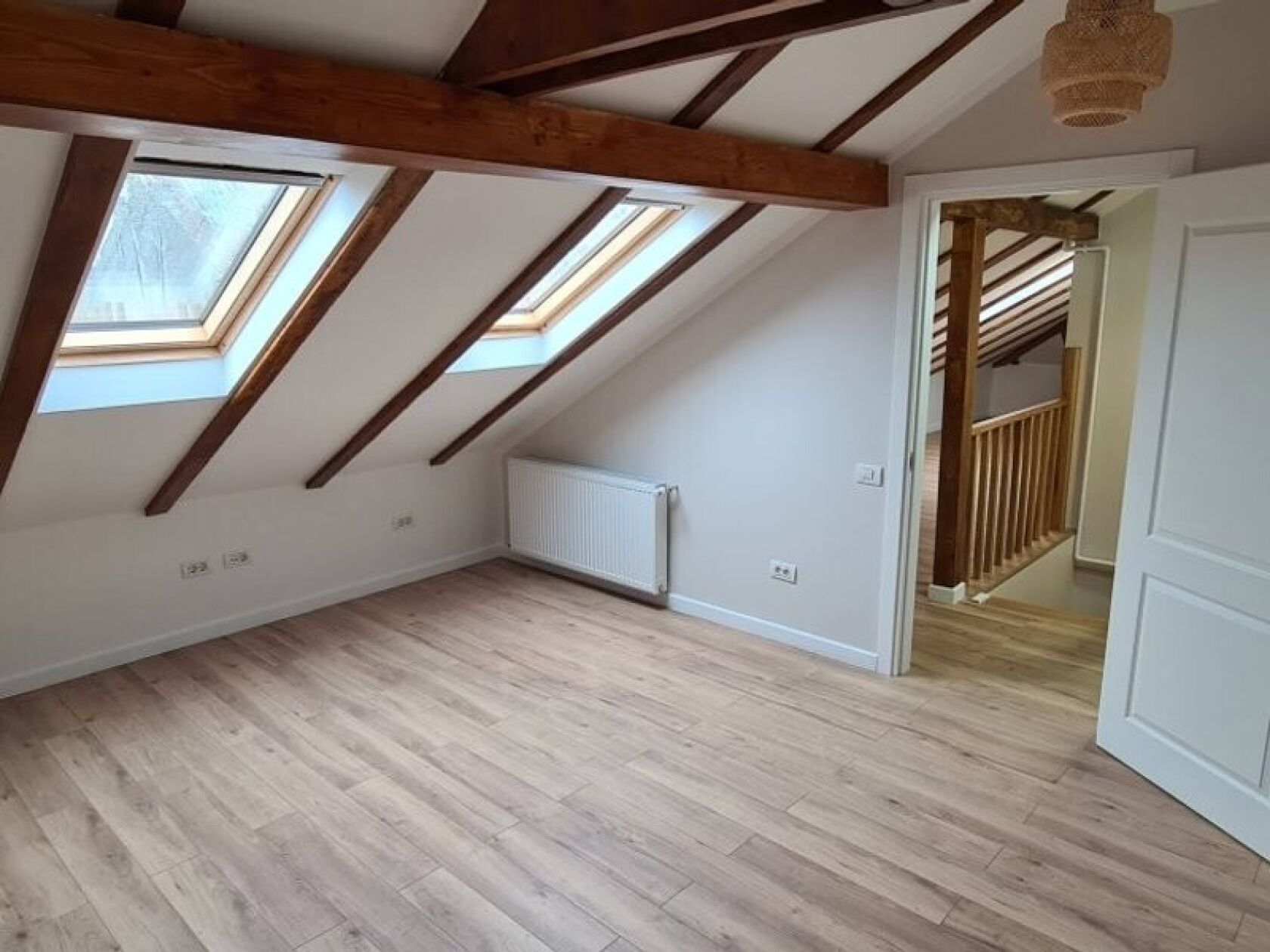 4 rooms, calea victoriei - dacia — fotografia 1