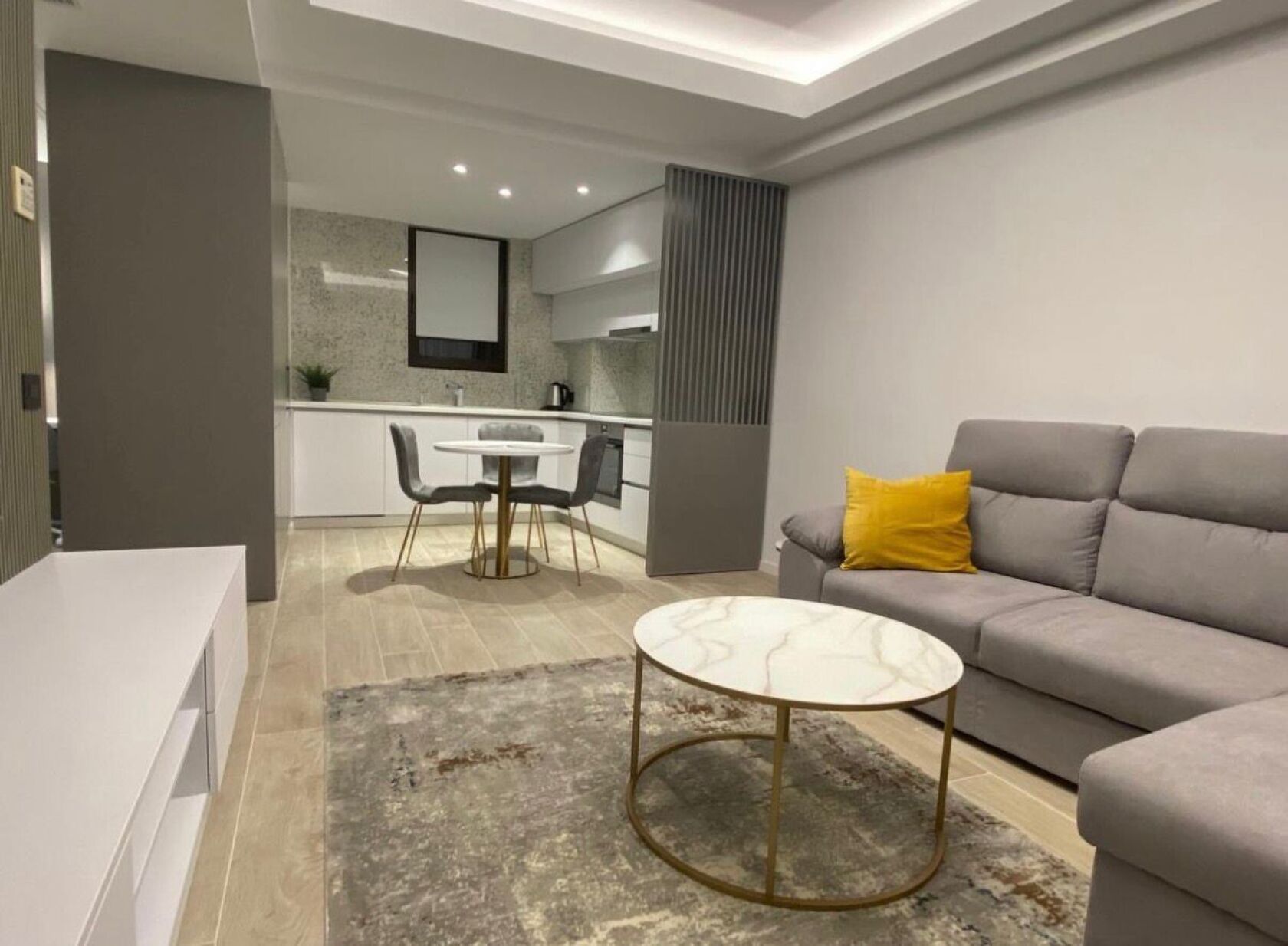 apartament 2 camere | mobilat | zona herastrau — fotografia 3