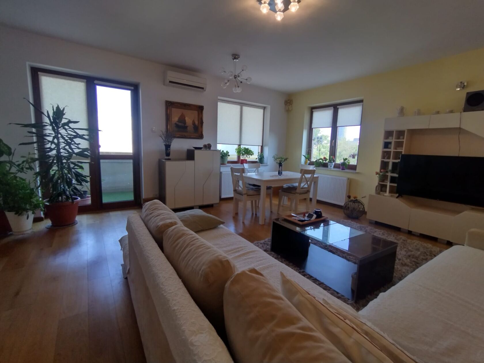 apartament 4 camere | loc de parcare si boxa | zona aviatiei — fotografia 3