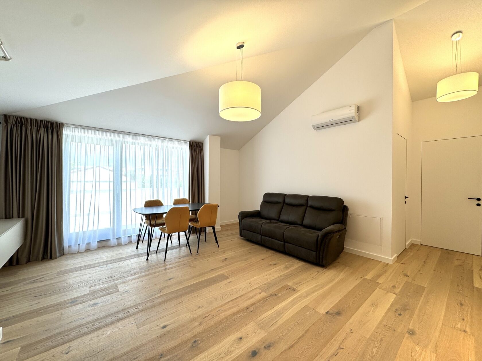 penthouse 3 camere | terasa generoasa | zona aviatiei-herastrau — fotografia 3
