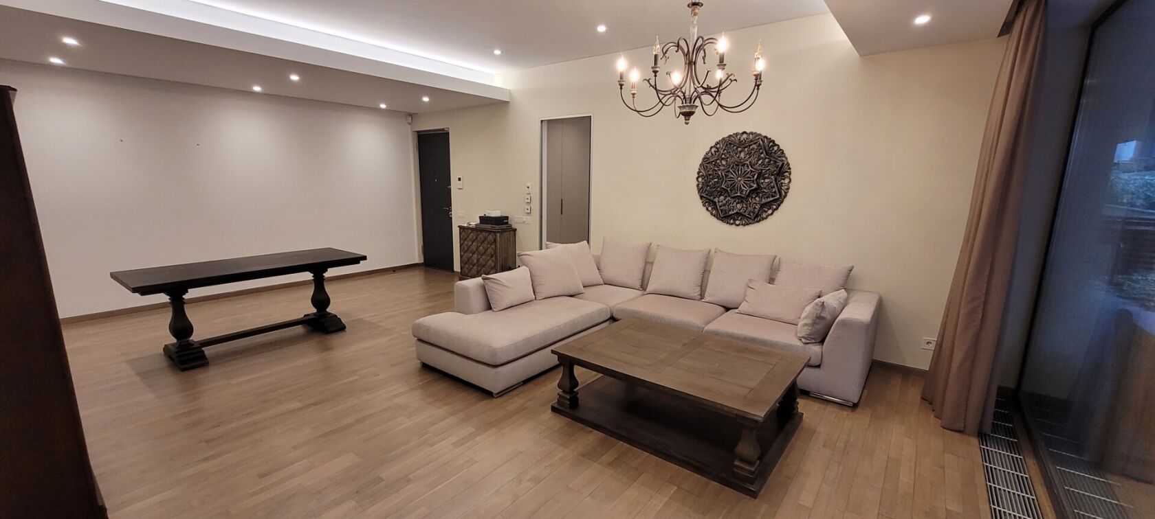 apartament 3 camere, parter cu gradina, zona primaverii — fotografia 1