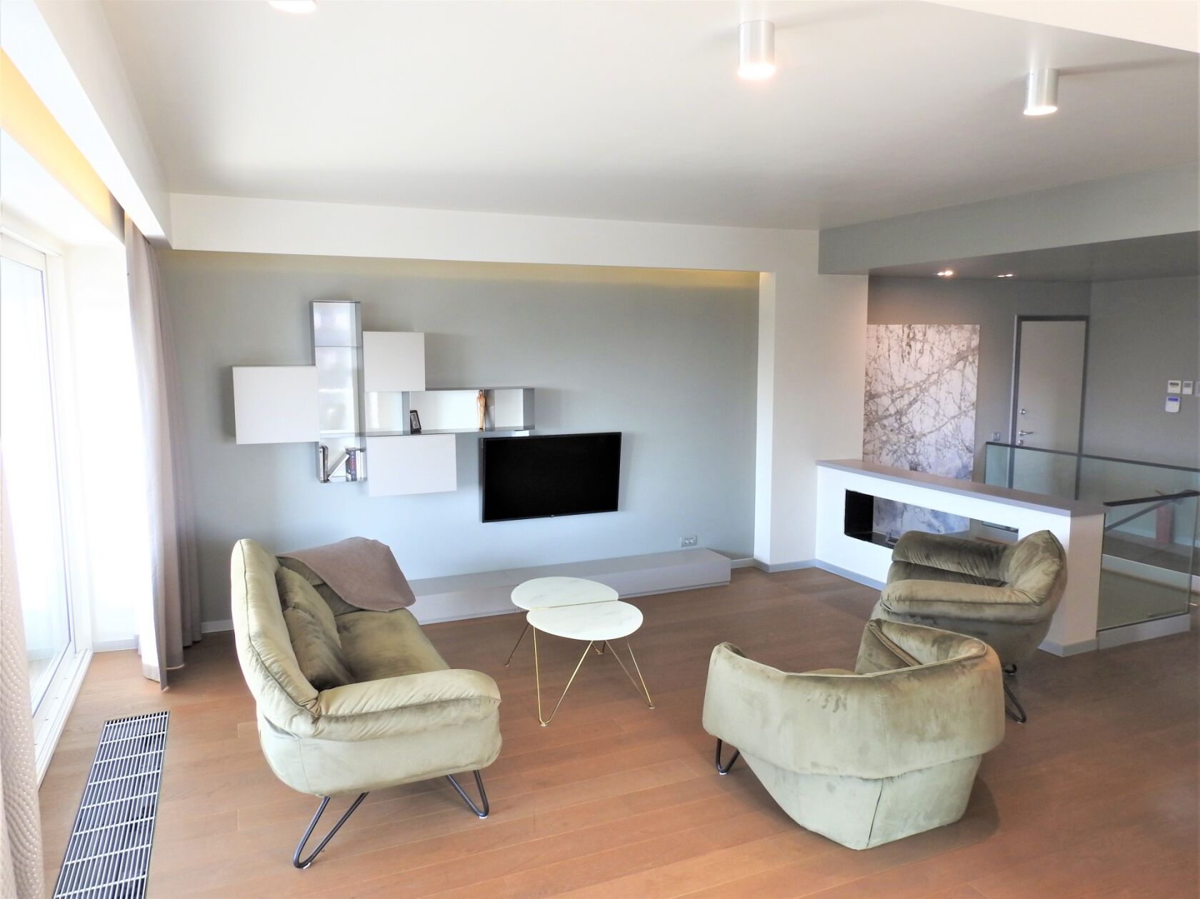 4-room apartment | with terrace | access to the forest | iancu nicolae — fotografia 1