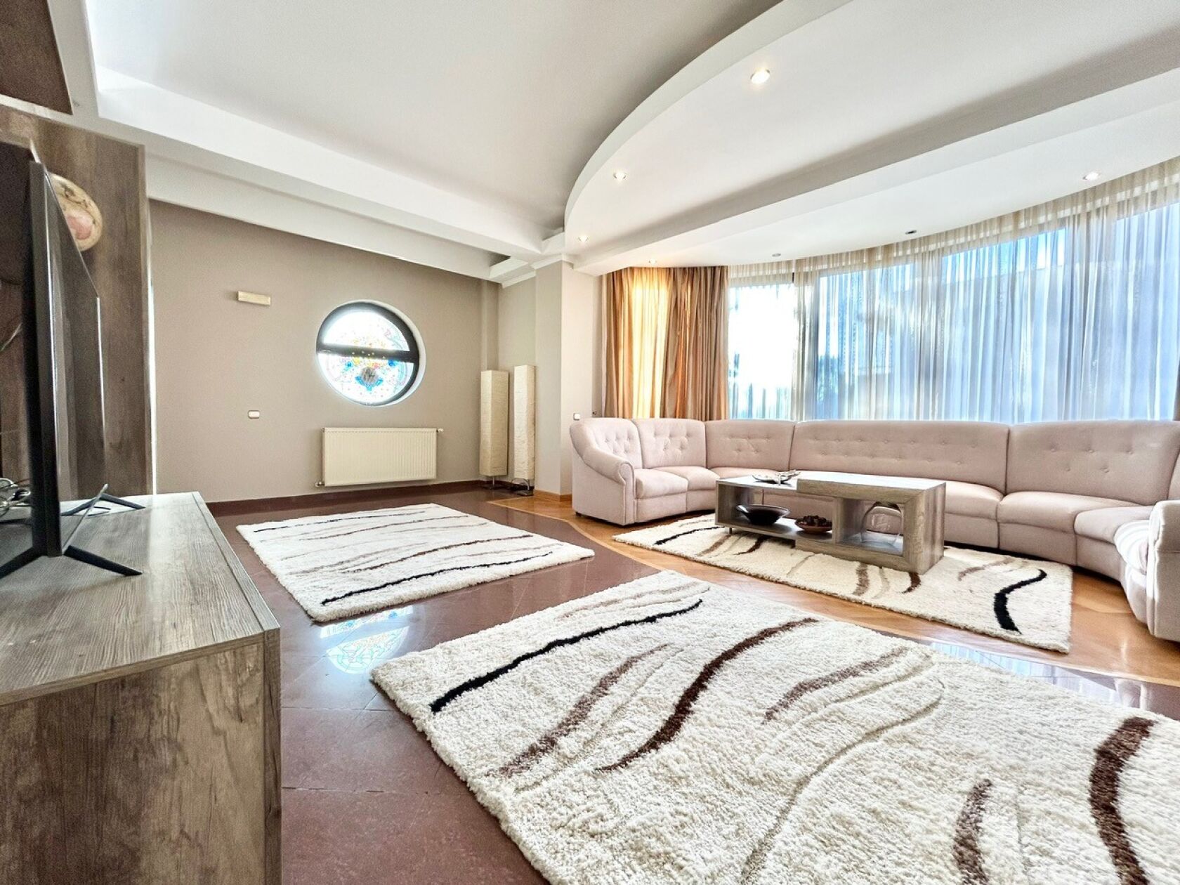3-room apartment, herastrau, boutique building, private street with controlled access — fotografia 1