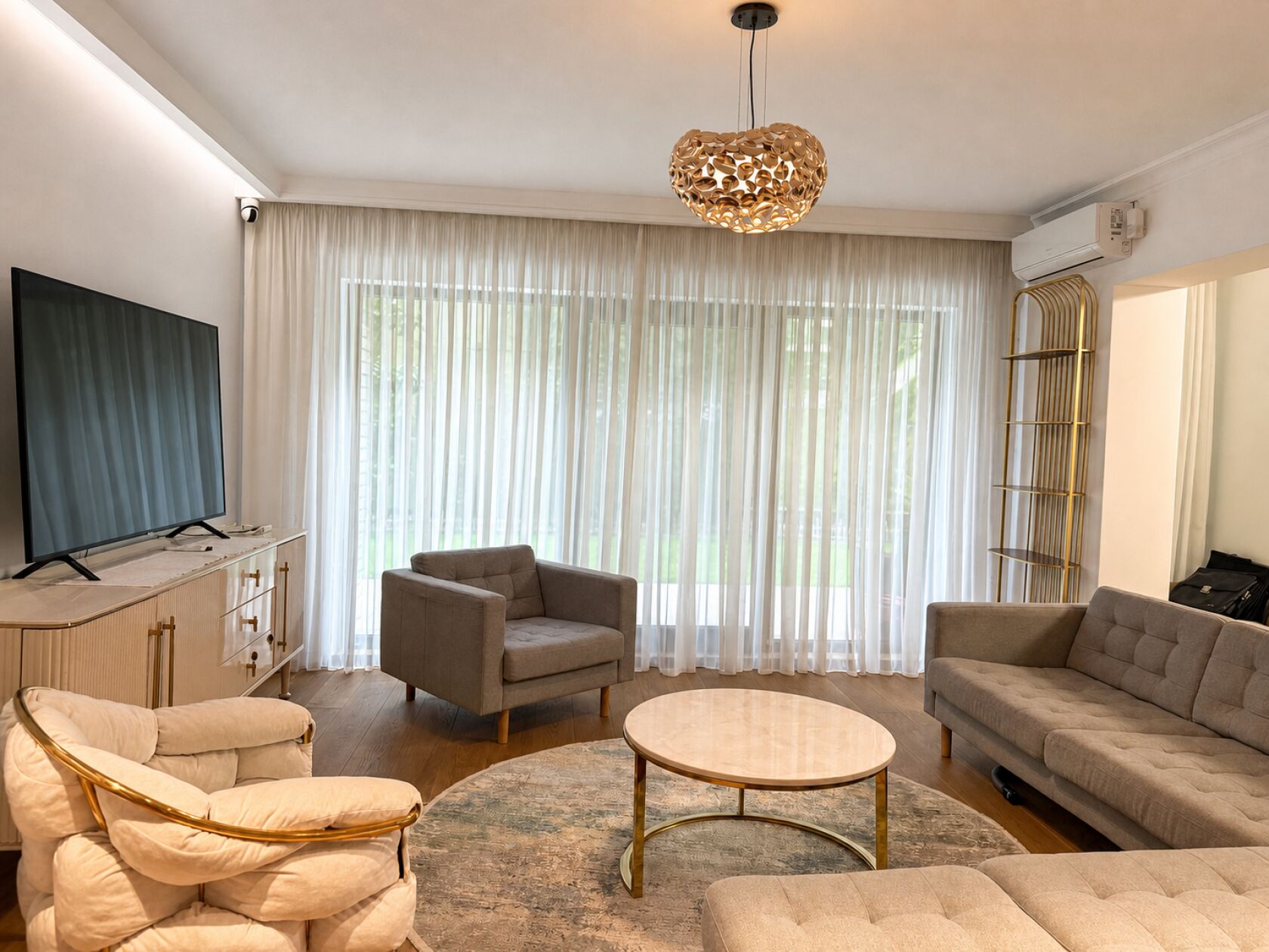 apartament 4 camere | 130 mp interior | 230 mp grădină privată | smart home | saună | 3 locuri de parcare — fotografia 3