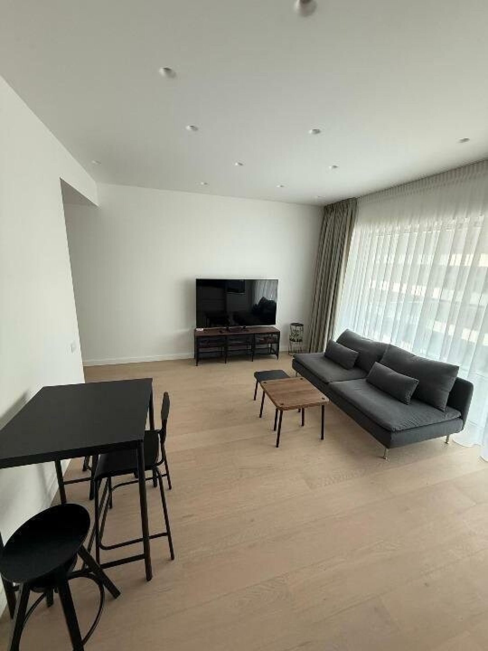 apartament 2 camere, modern, zona aviatiei — fotografia 1